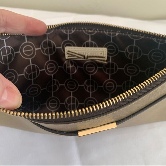 Henri Bendel West 57th Travel Pouch Wristlet - Gold - Picture 4 of 9